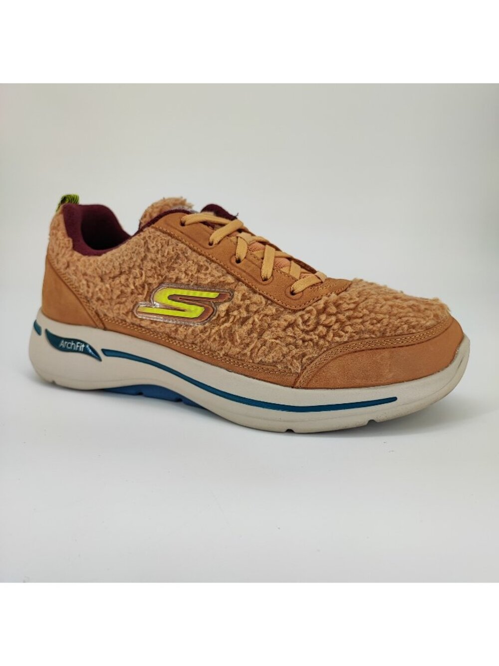 Skechers GO WALK Arch Fit Snow Bound Men's Size 8.5 US Tan Leather Boots 216302